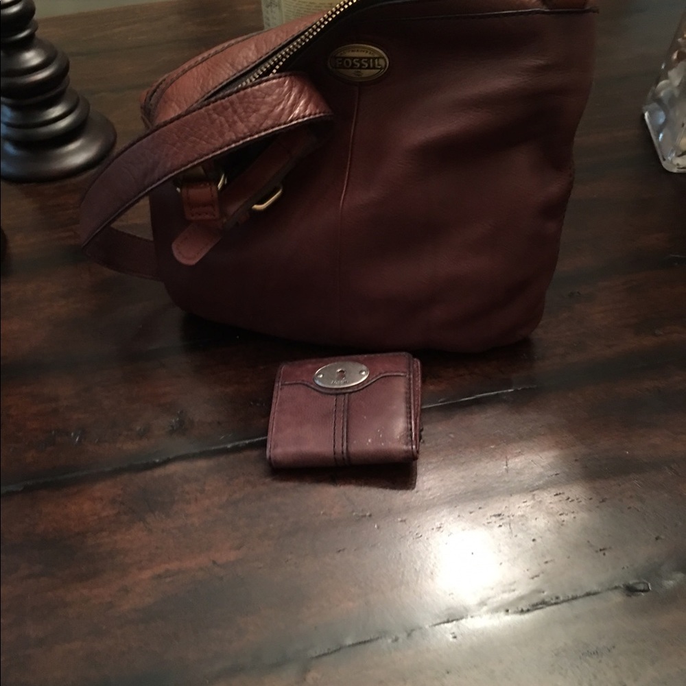 Fossil Crossbody Bag With Matching Wallet - image 2