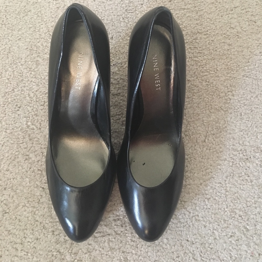 Nine West Black High Heels. Size 8