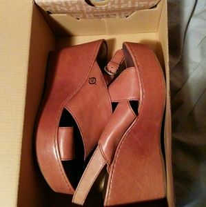 Born Shoes Emmy Style wedges