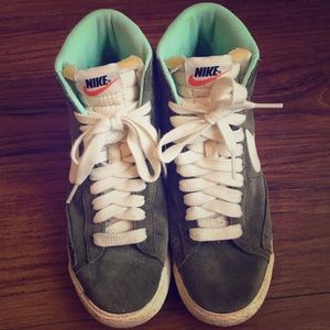 Nike Blazer high suede vintage sneakers size 7.5