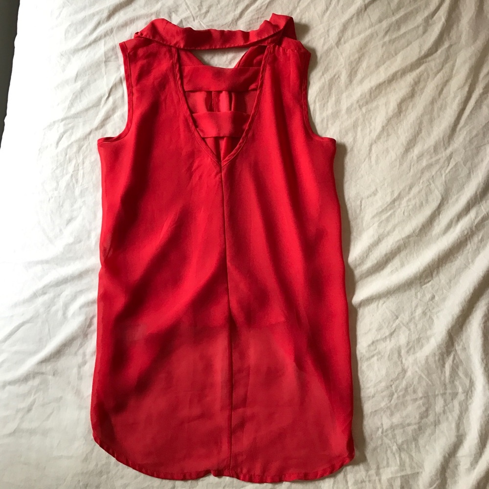 PRICEDROP🚨Sheer Coral Button Up Top