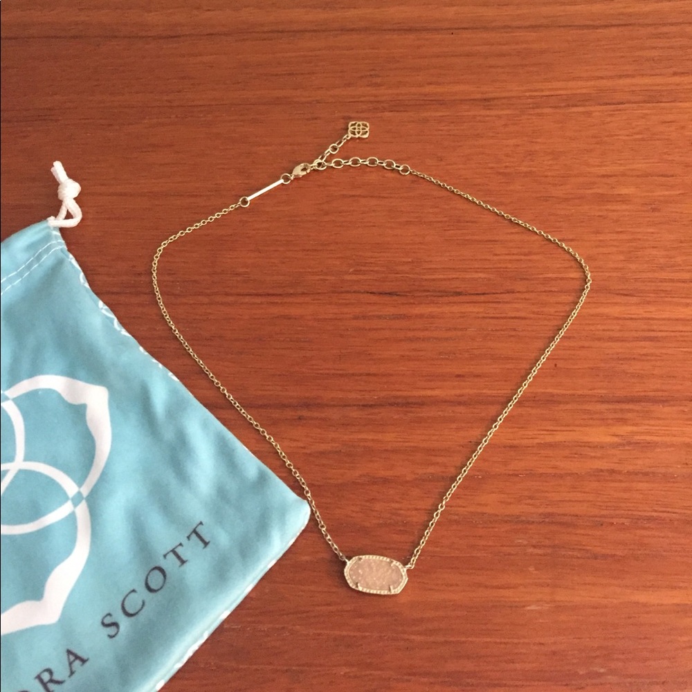 Elisa Pendant in Light Pink Drusy