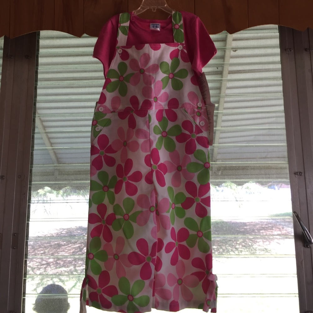 NWT! Floral Kelly's Kids outfit