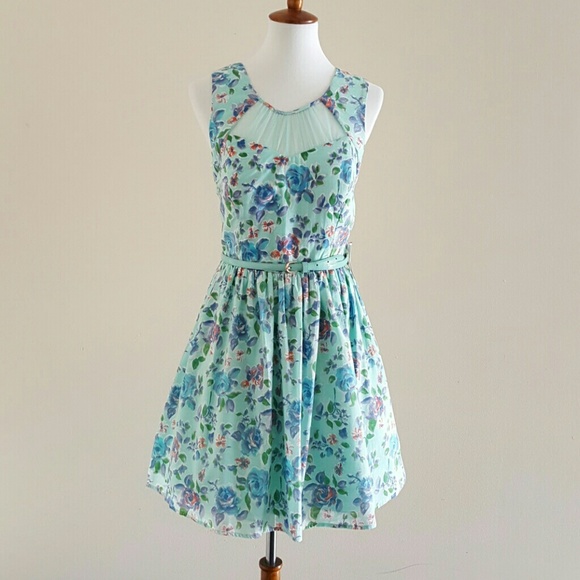 Jodi Kristopher Dresses & Skirts - Jodi Kristopher Shades of Blue Floral Print Dress