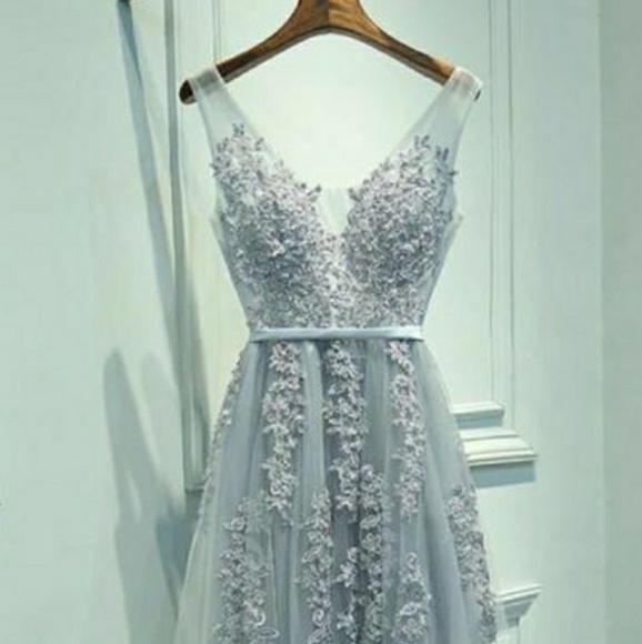 Prom dress - Picture 2 of 7