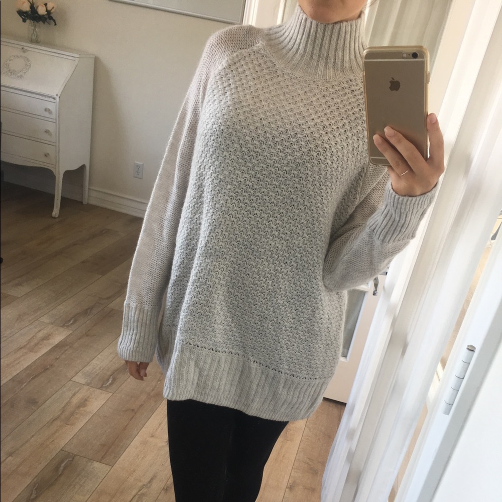 High neck sweater