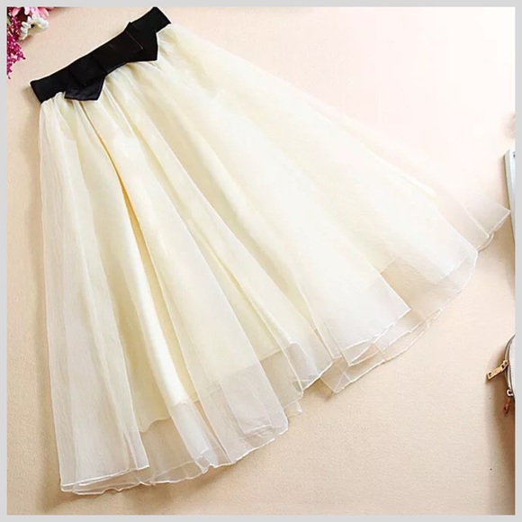 Ivory Black Satin Bow Black Tulle Organza Skirt - Picture 2 of 4