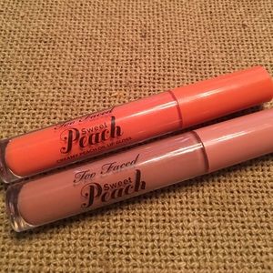 2 SWEET PEACH CREAMY PEACH OIL LIP GLOSS