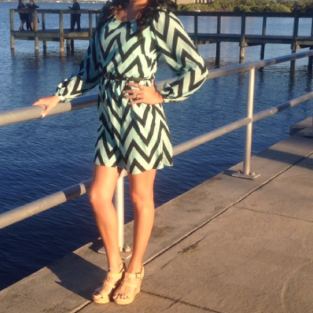 Dress - Picture 2 of 2