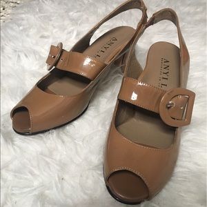 NEW The Tulipe Graphite Patent Pumps