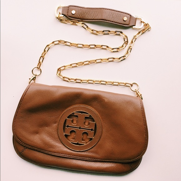 Tory Burch Handbags - Tory Burch Amanda Logo Clutch/Crossbody