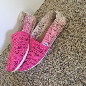 Pink Crochet TOMS