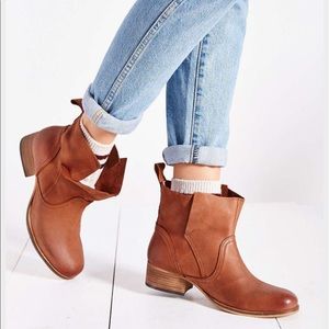 Ecote urban outfitters boots 36