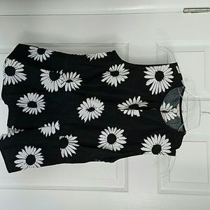 Black and white flower peplum top