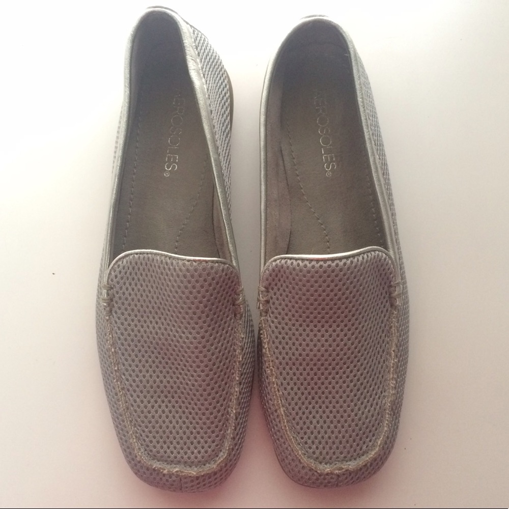 🆕 AEROSOLES Listing! Gray & Silver Mesh Loafers