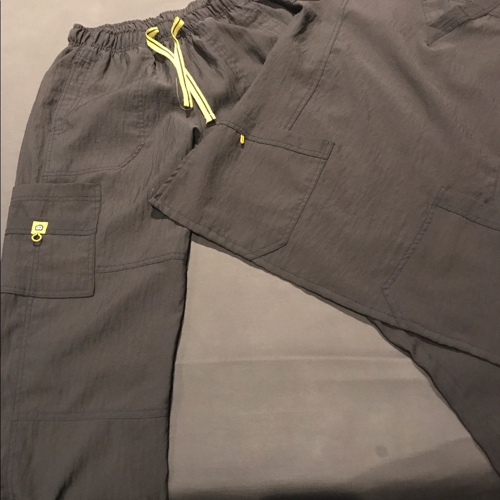 Scrubs set