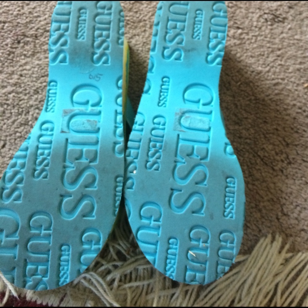 GUESS SHOES 👠 - Picture 3 of 3