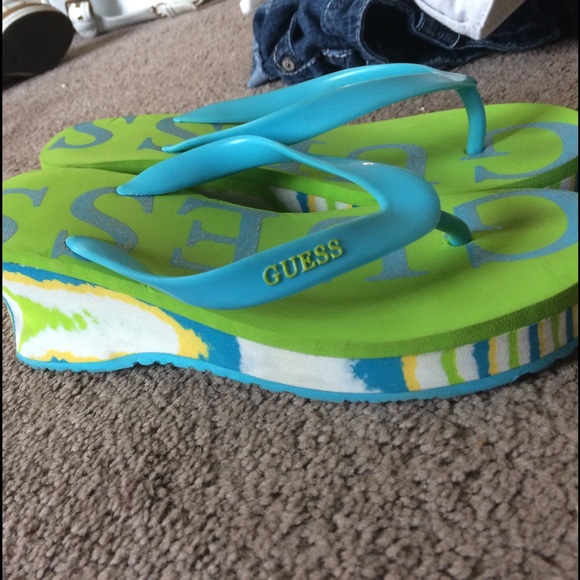 GUESS SHOES 👠 - Picture 2 of 3