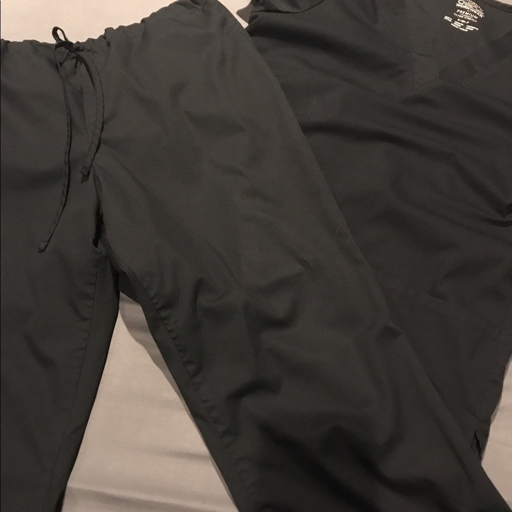 Scrubs set