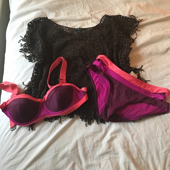 BCBG Fringe Crochet Top - Picture 3 of 4