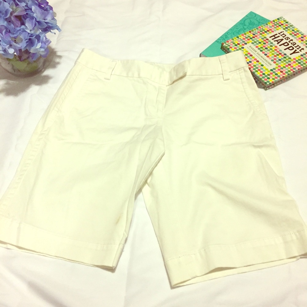 🎀 J. Crew White Bermuda Shorts