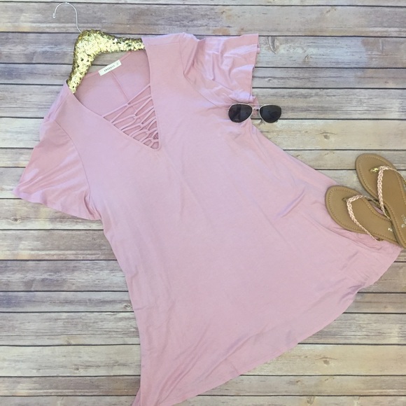 Last 1!!! 2X-3X Criss Cross Neckline Top - Blush - Picture 3 of 6