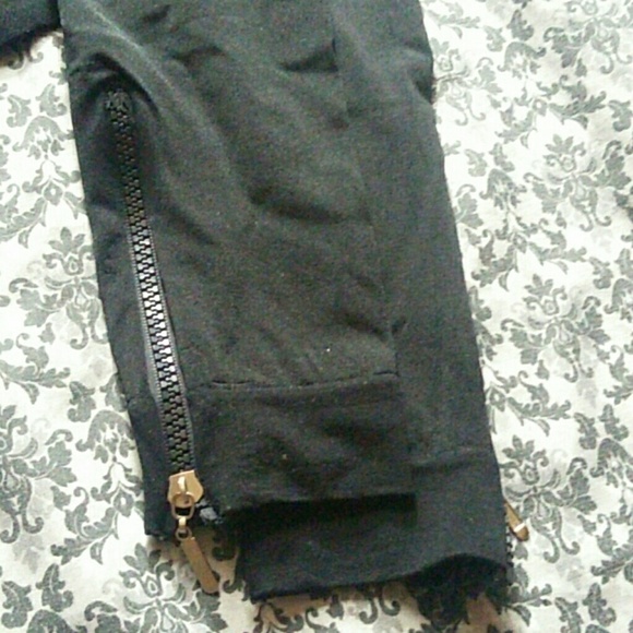 *SOLD* Black zipper tights - Picture 2 of 3