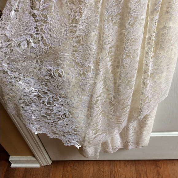 Vintage wedding gown -antique lace & lace overlay - Picture 4 of 4