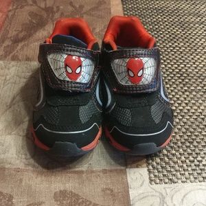 Spiderman Light Up Sneakers / Boy size 6.5 Toddler