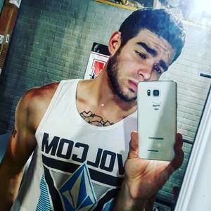 Meet your Posher, Logan