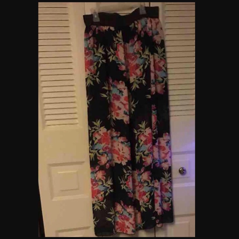 XL Charlotte Russe floral maxi skirt
