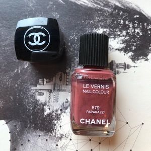 CHANEL Le Vernis 579 Paparazzi