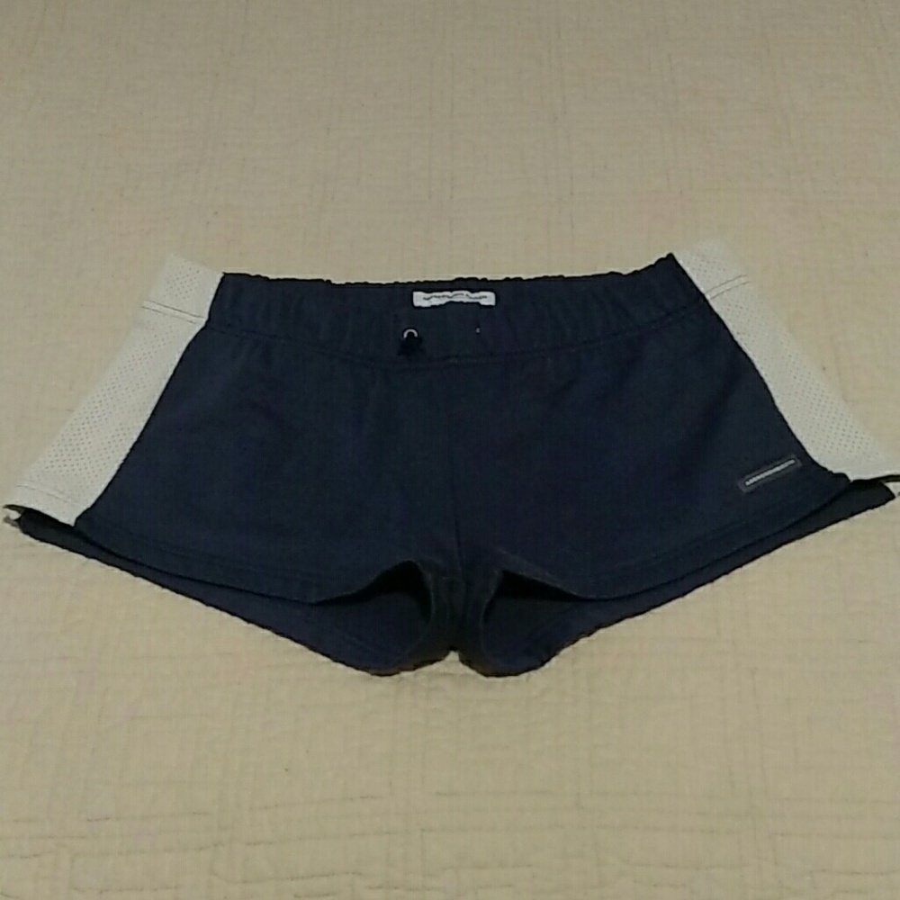 Abercrombie & Fitch gym issue shorts Size Small?.