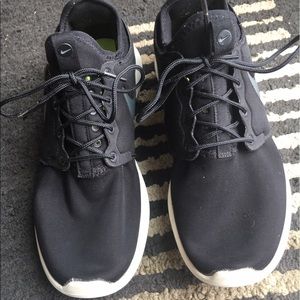 Women's Nike Roshe size 10
