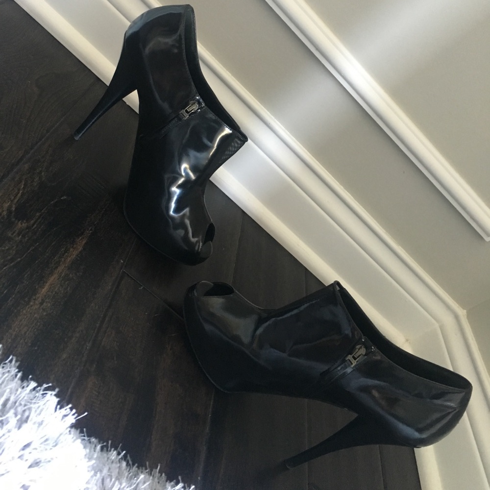 Authentic Fendi open toe pumps! - Picture 5 of 6