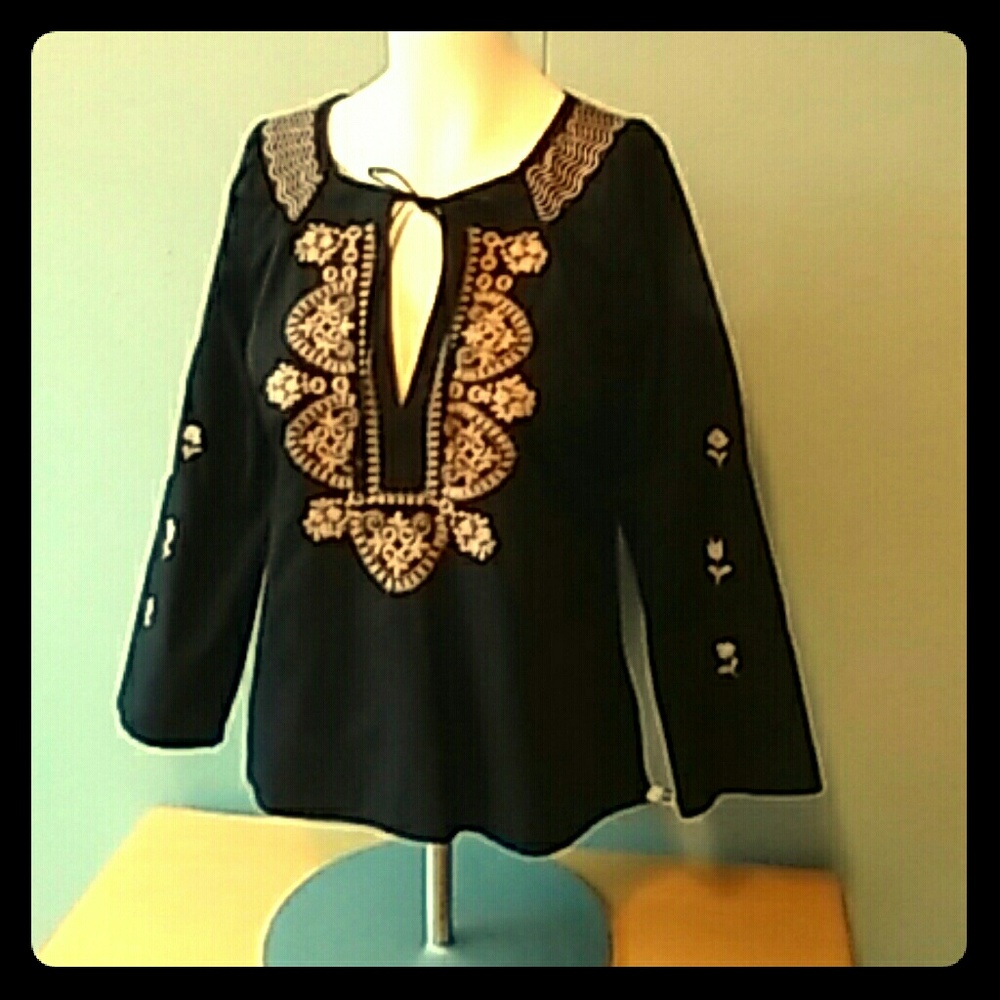 Anthropologie size 4 peasant top.  Embroidery