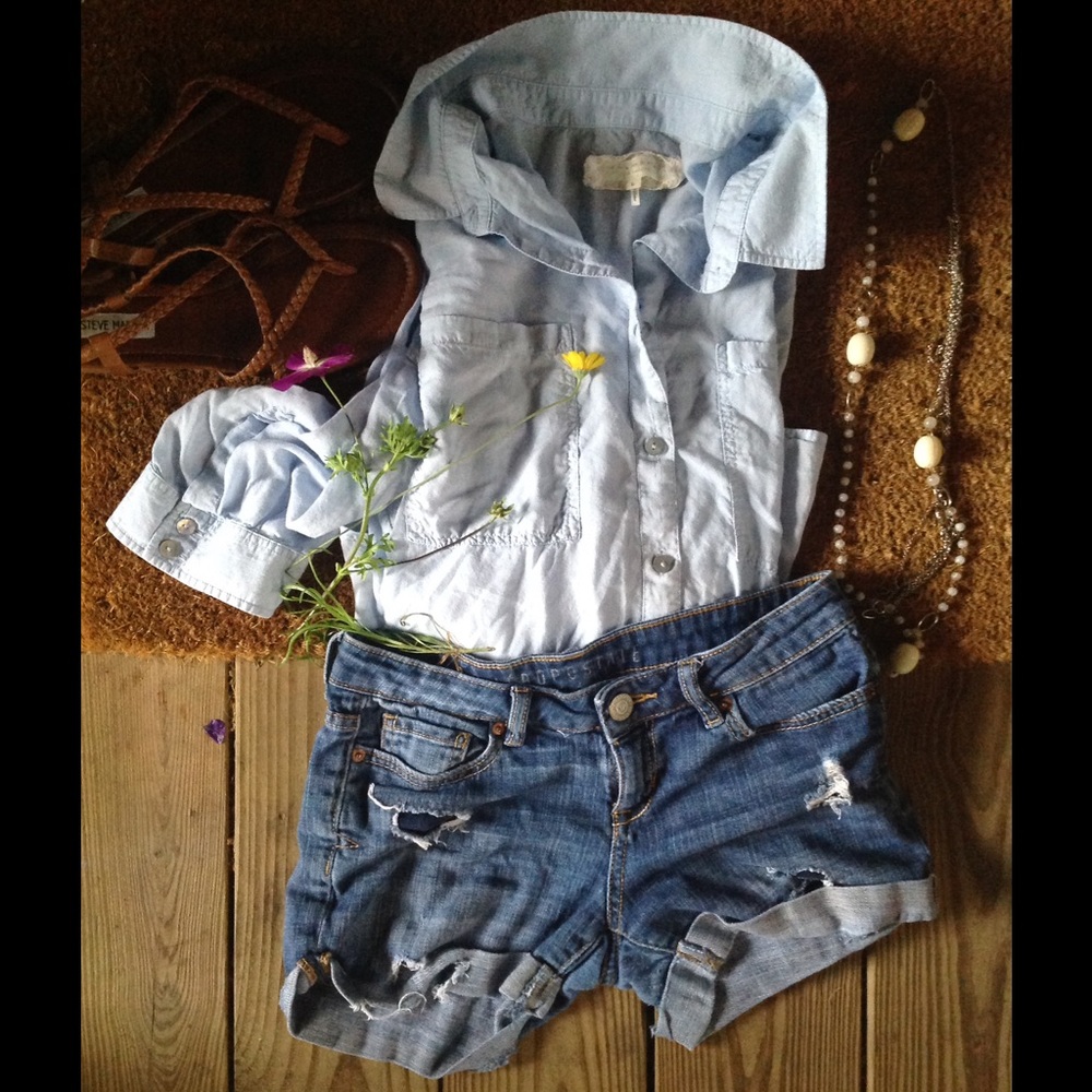 Hi-Lo Flowy Chambray Top