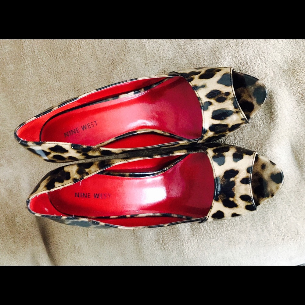 One West Peep Toe High Heels Size 10.