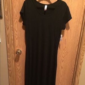 Short sleeve long cut dress