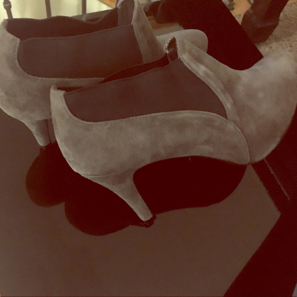 Suede ankle Booties!
