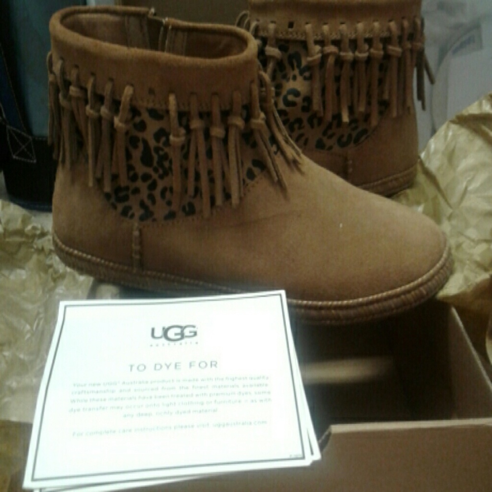 Wow!!! These Uggs are so cute!