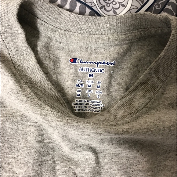 Champion T Shirt - Picture 2 of 2