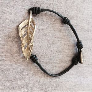 Chloe + Isabel Leather Strap Leaf Bracelet