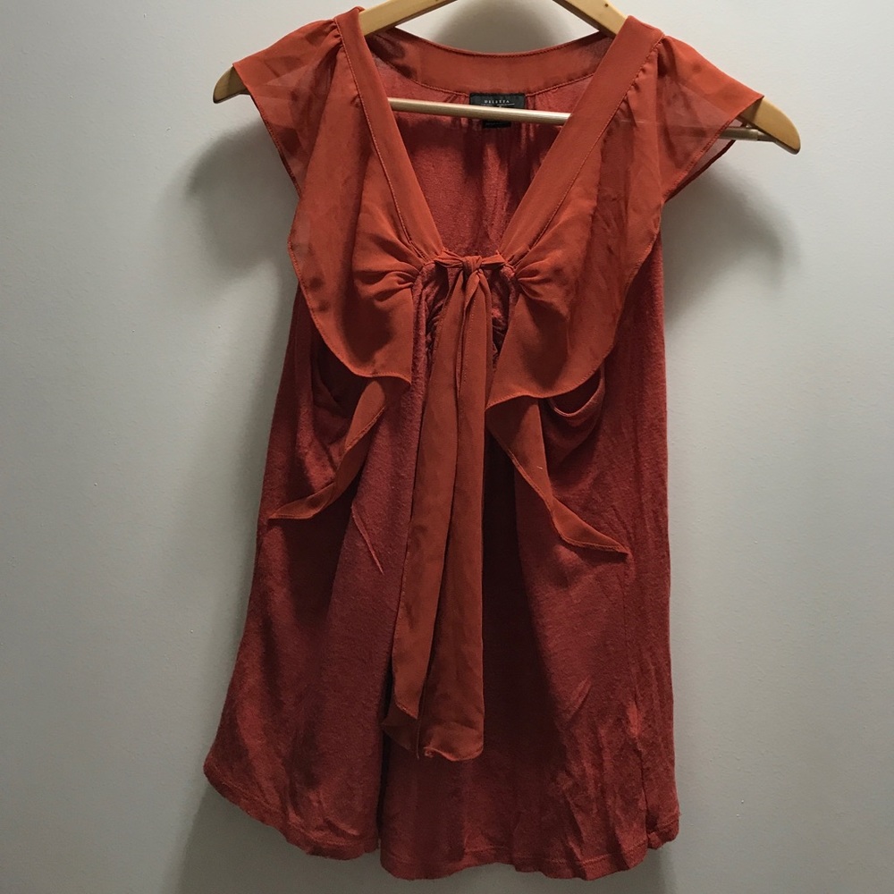 Rayon/linen top with small sheer sleeves