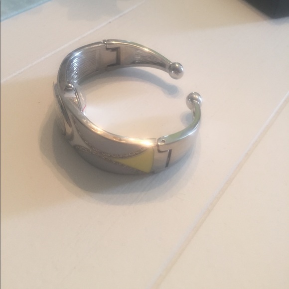 Quartz Watch cuff. - Picture 2 of 4