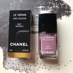 CHANEL Le Vernis 641 Tenderly