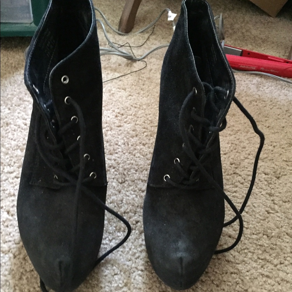 Aldo Black Platform Heel