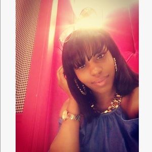 Meet your Posher, Denise