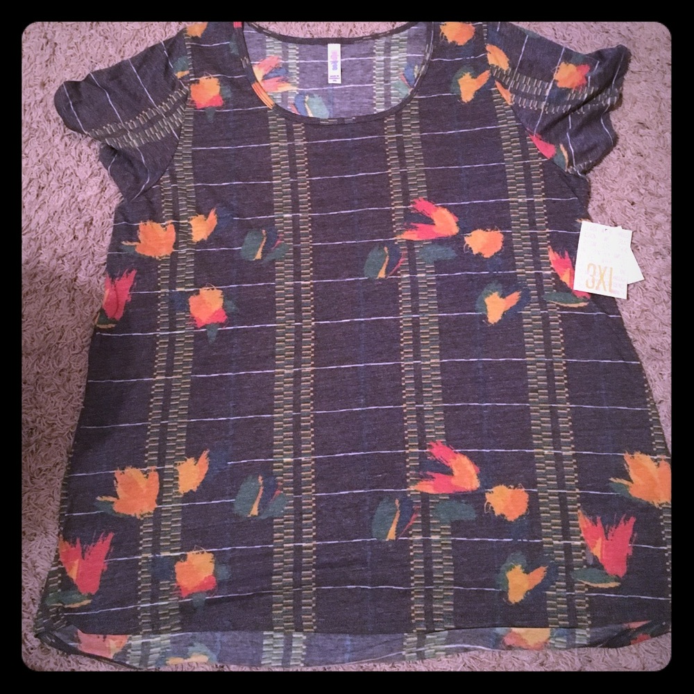 Classic T lularoe NWT