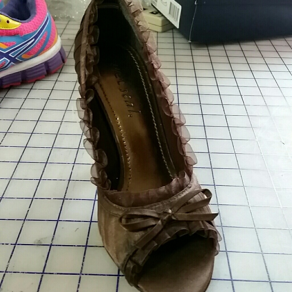 Ladies shoes - Picture 2 of 3